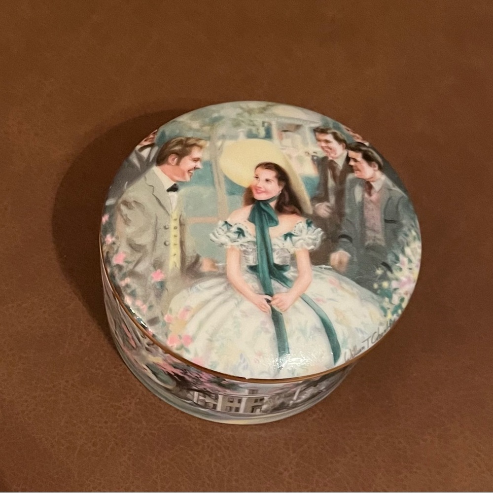Vintage Porcelain “Scarlett at Twelve Oaks” Music Box